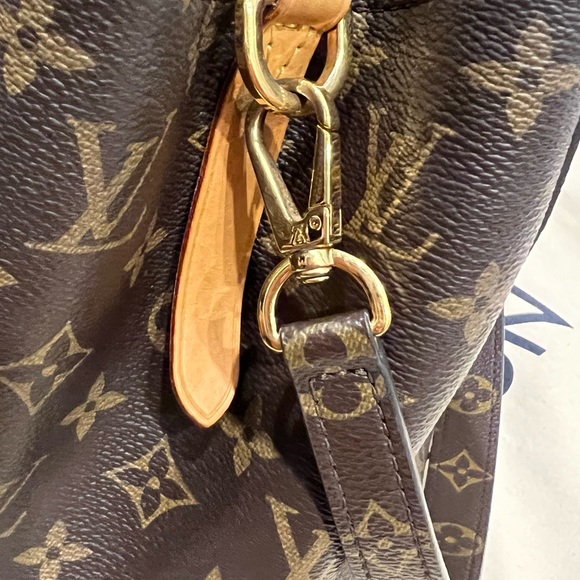 Louis Vuitton Montaigne mm monogram - Picture 11 of 16